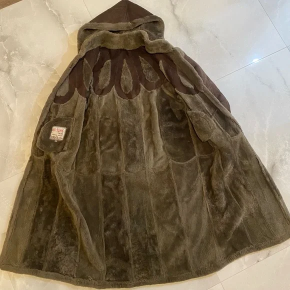 Shearling coat - Picture 2 of 5